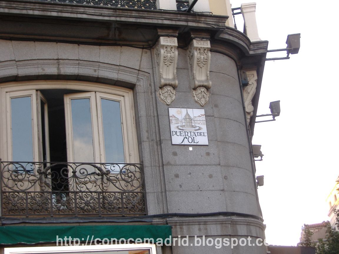 La Puerta del Sol Un Viaje a través del Tiempo